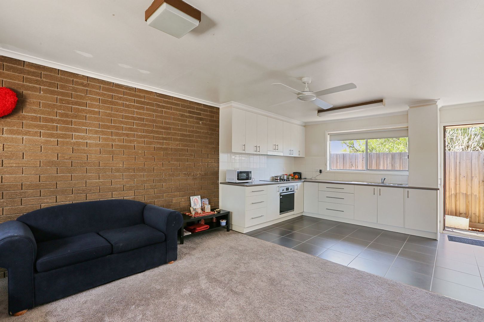 1/15 Isabella Street, Geelong West VIC 3218, Image 2