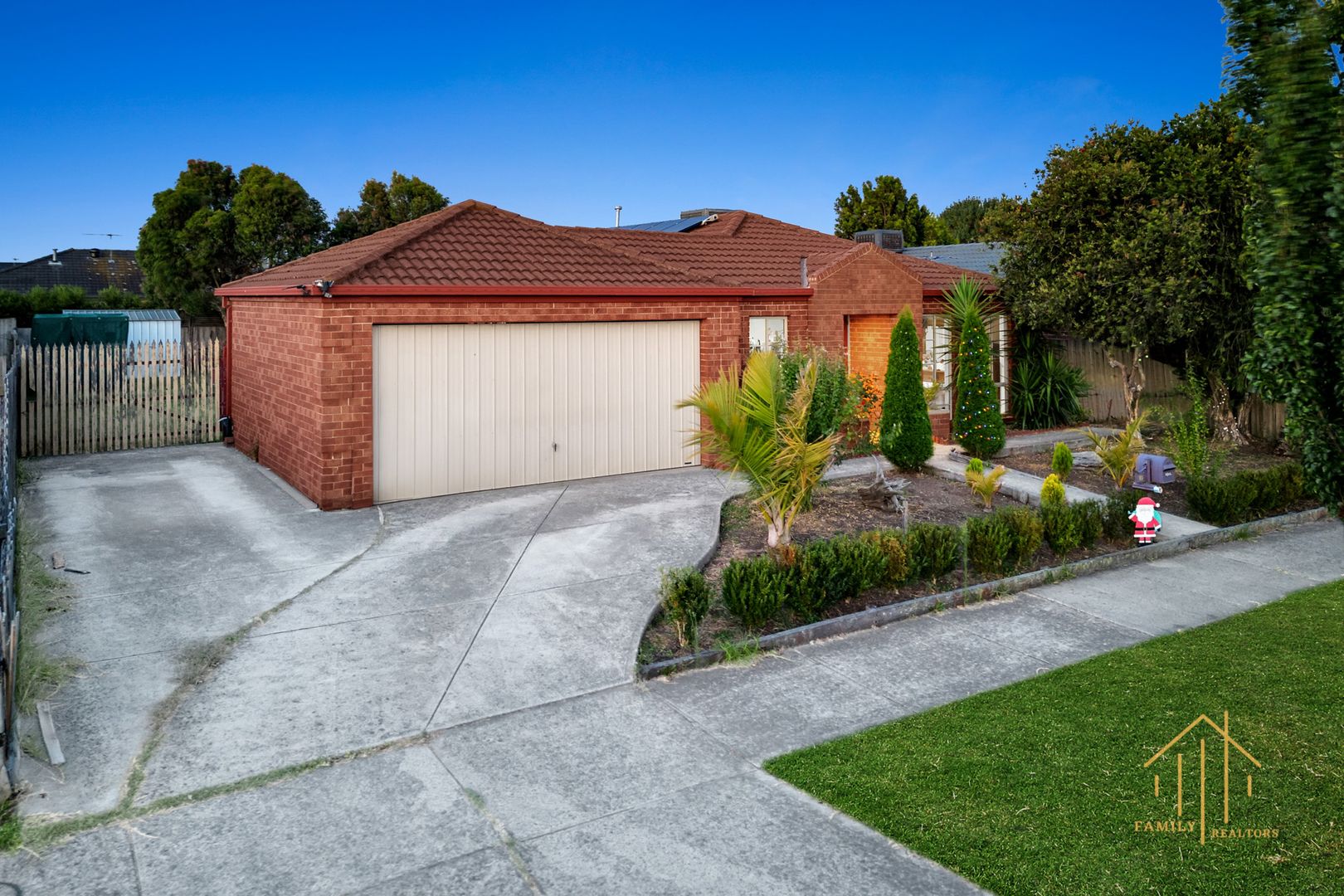 10 Butterwick Terrace, Cranbourne East VIC 3977, Image 2