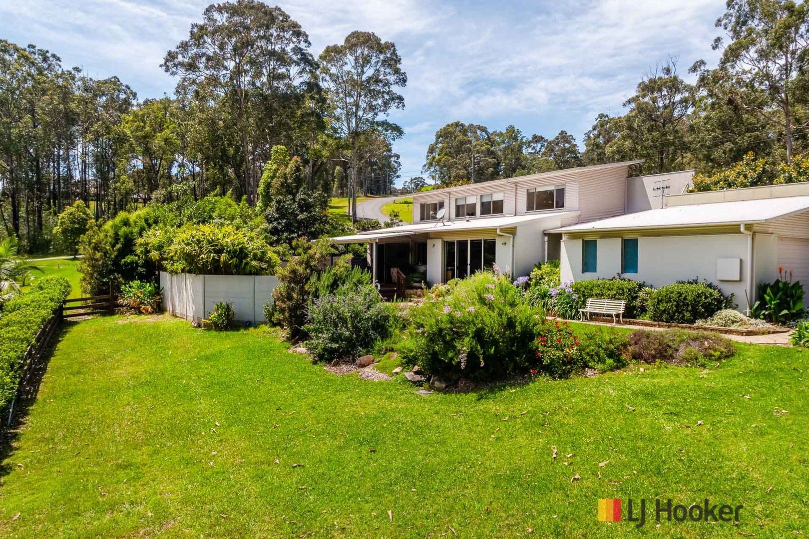 4 bedrooms House in 17 Crosby Drive BATEHAVEN NSW, 2536