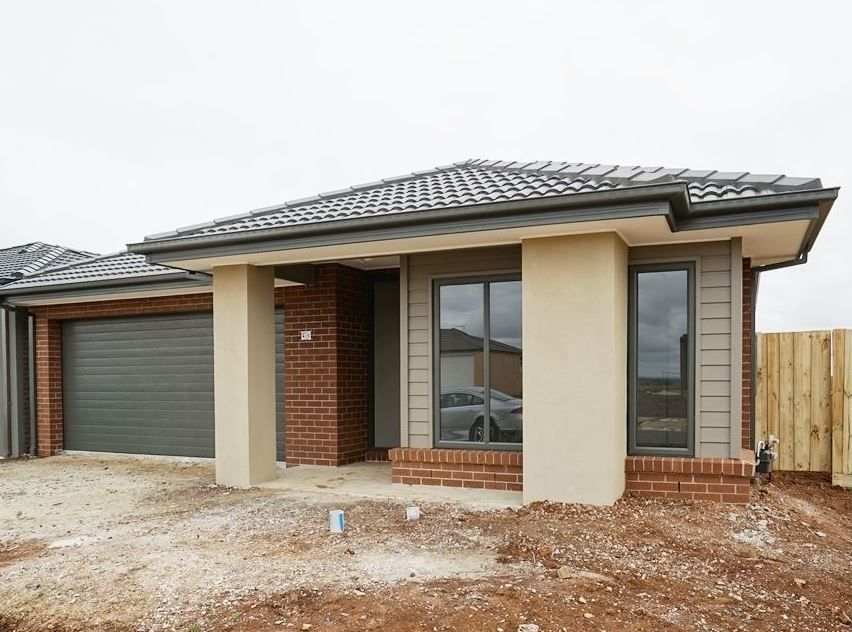 4 bedrooms House in 29 Lancashire Drive WERRIBEE VIC, 3030