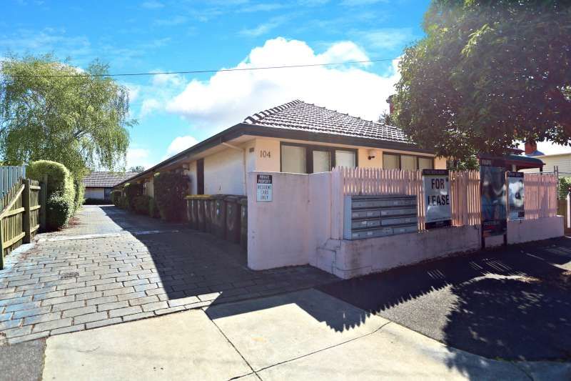 1 bedrooms Apartment / Unit / Flat in 5/104 Tinning Street BRUNSWICK VIC, 3056