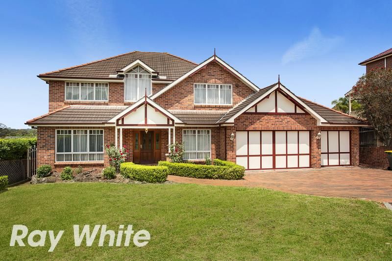 5 bedrooms House in 4 Rochester Grove CASTLE HILL NSW, 2154