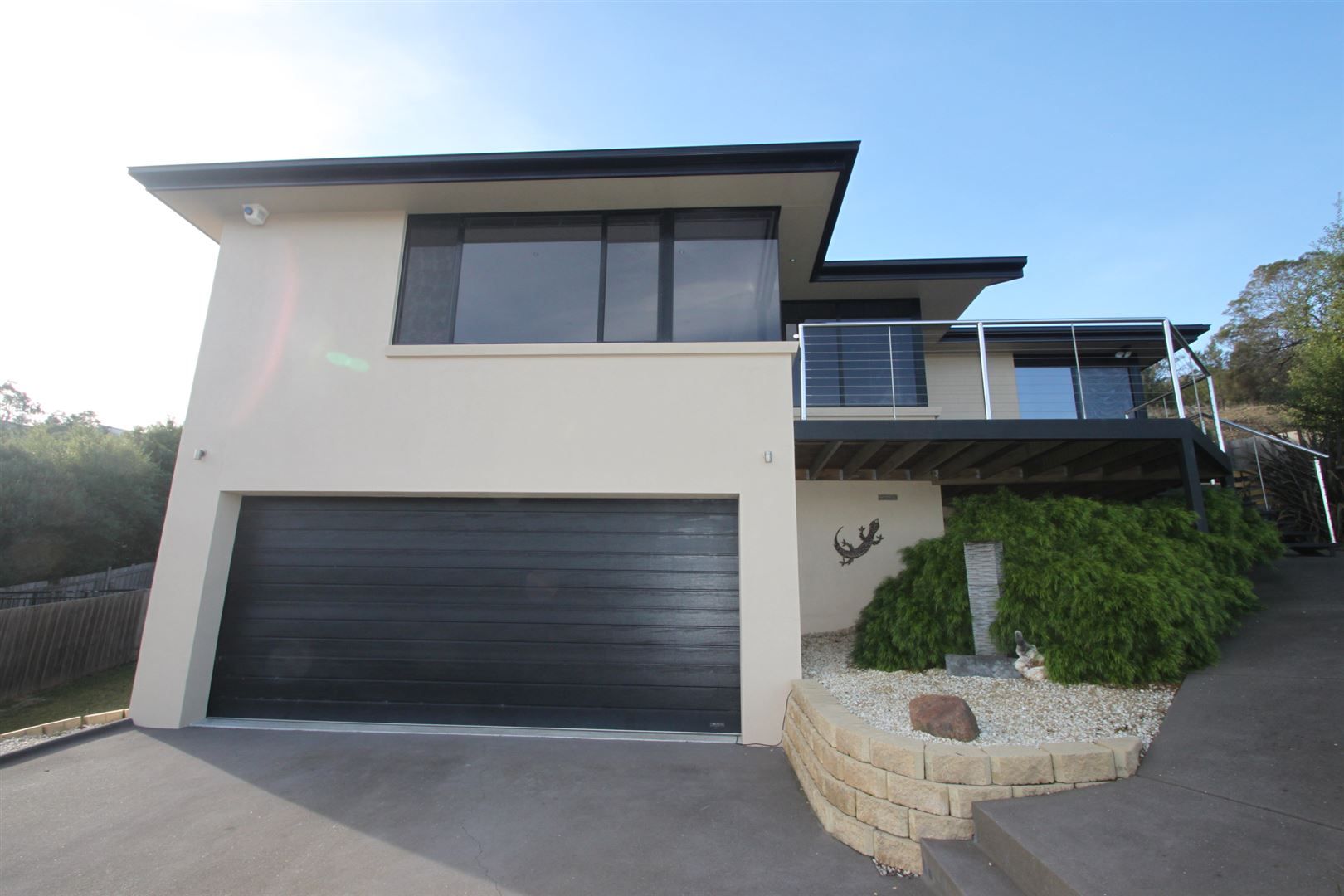 2 bedrooms House in 6 Tandara Court OLD BEACH TAS, 7017