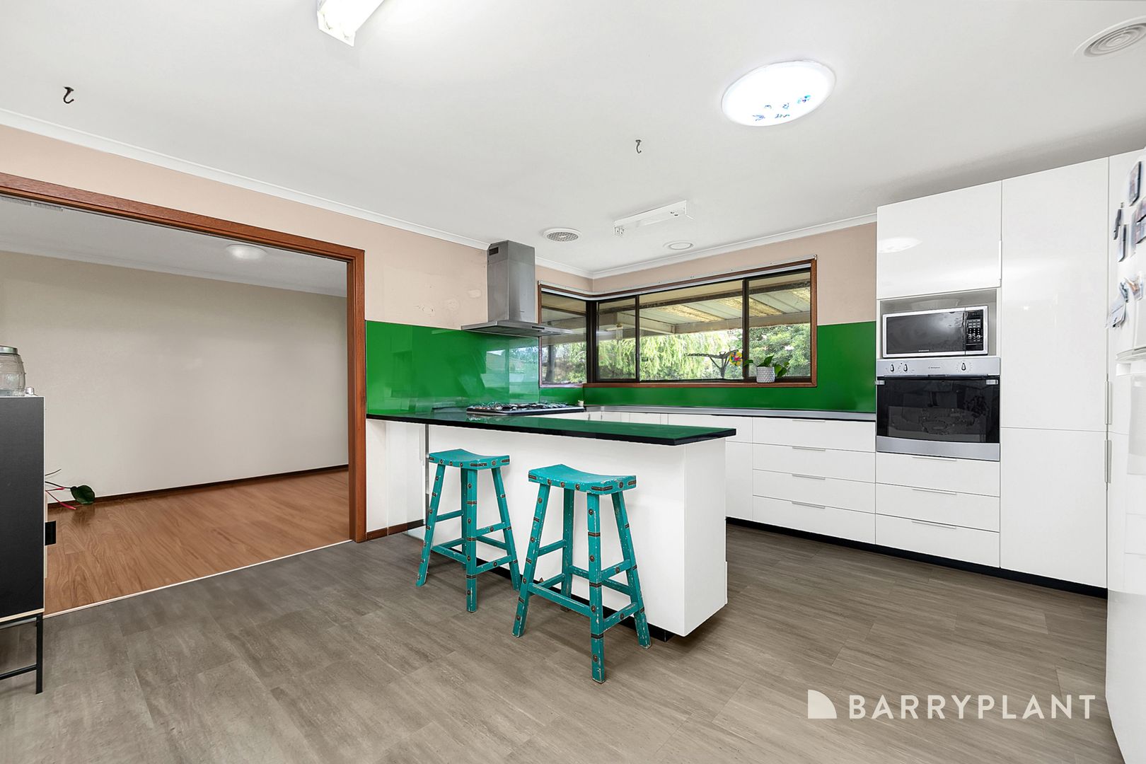 15 Oakbank Avenue, Mill Park VIC 3082 House For Rent Domain