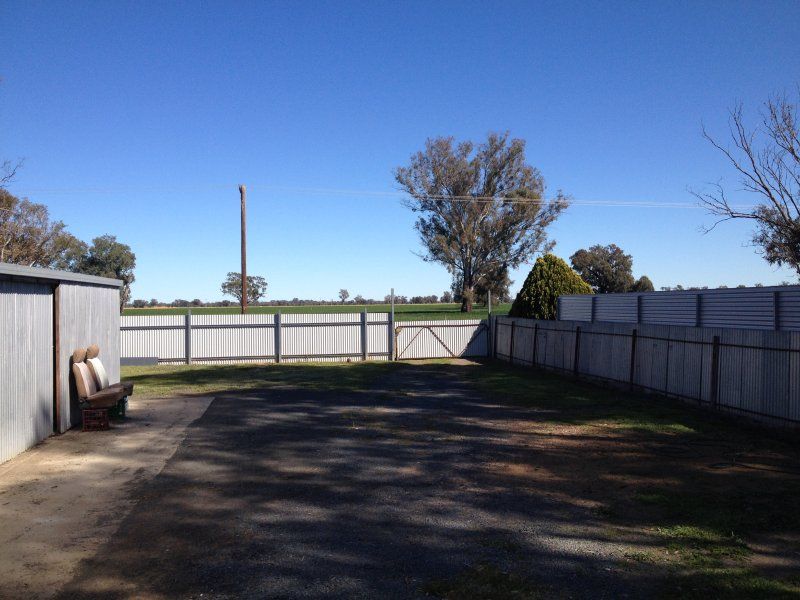 11 Kirndeen St, Culcairn NSW 2660, Image 2