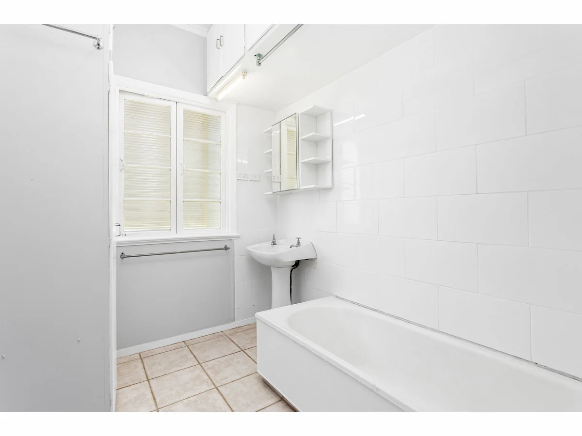 Additional image 4 of 100 Robinson Street, Frenchville QLD 4701