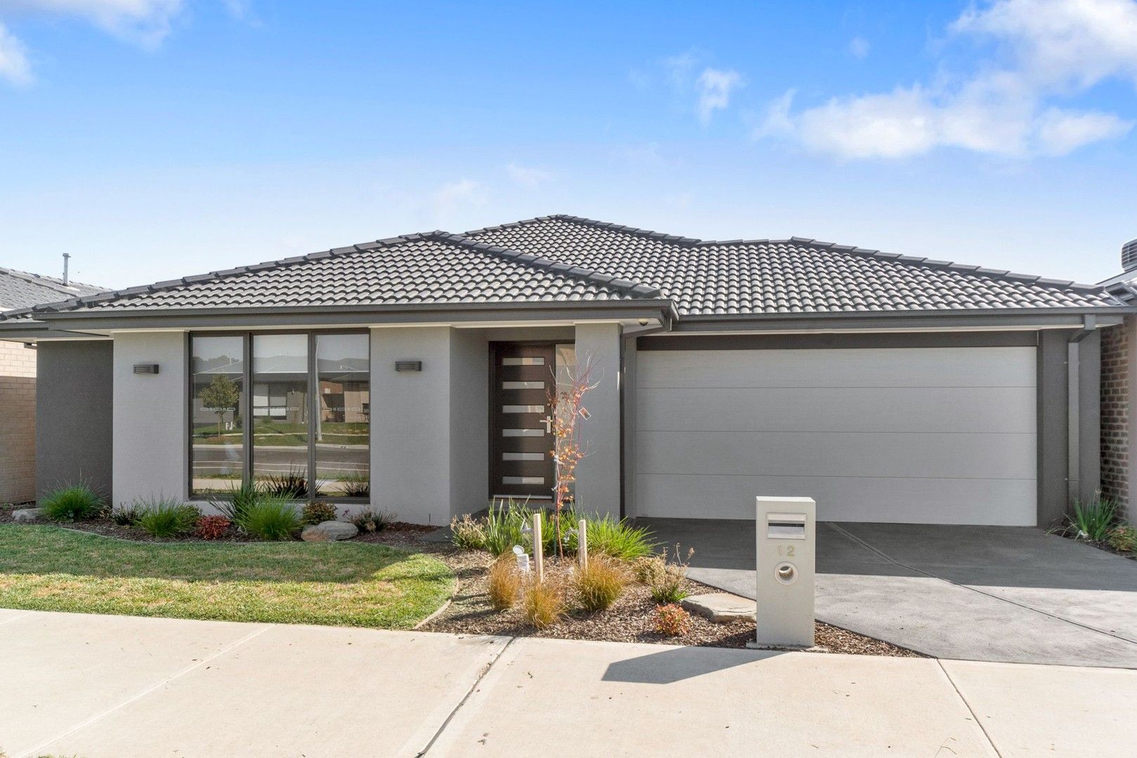 12 Lindwall Drive, Cranbourne West VIC 3977, Image 0