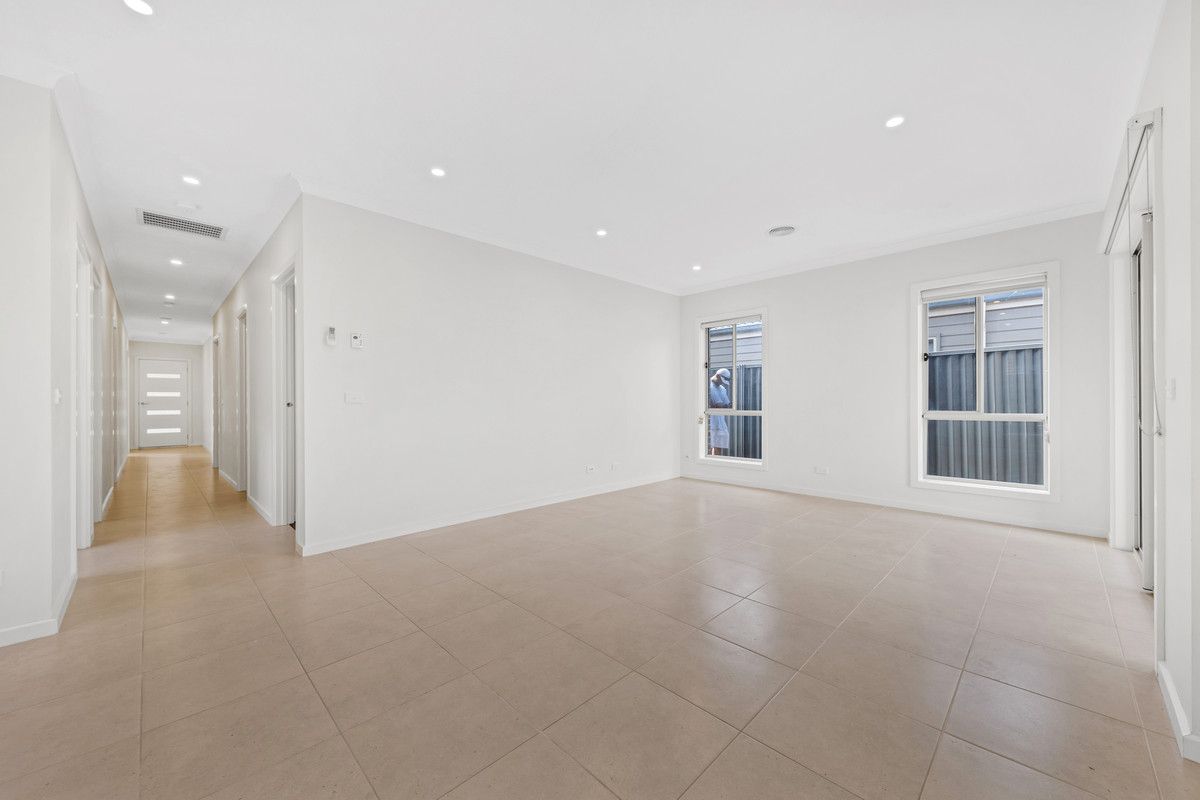 19 Brooksby Circuit, Harkness VIC 3337 House For Rent Domain