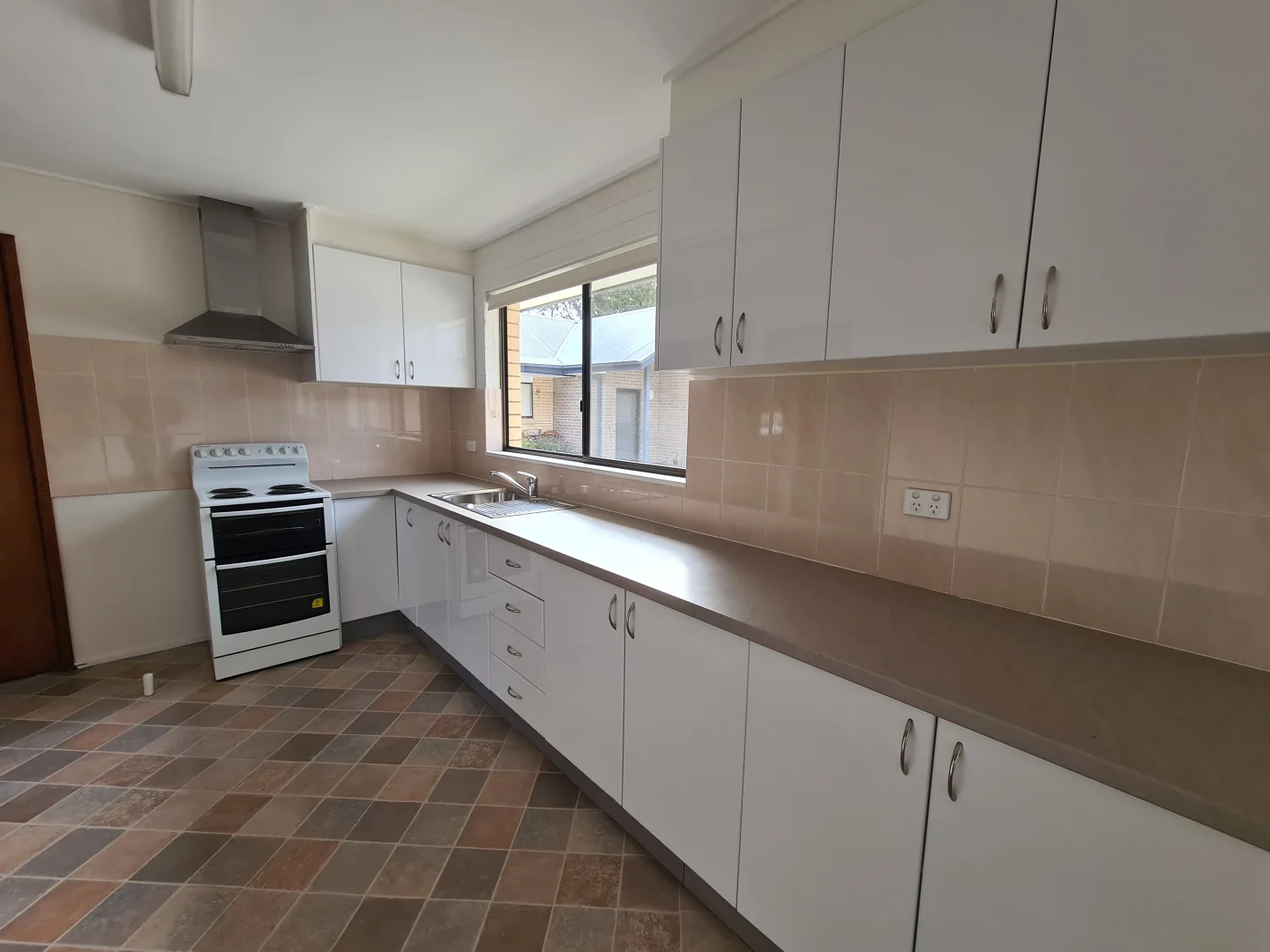 Additional image 3 of 1/4 Spring Street, Mittagong NSW 2575