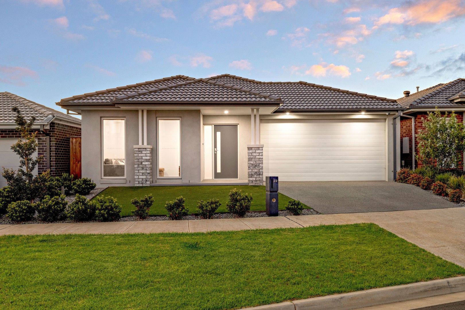 4 bedrooms House in 22 Walkside Boulevard FRASER RISE VIC, 3336