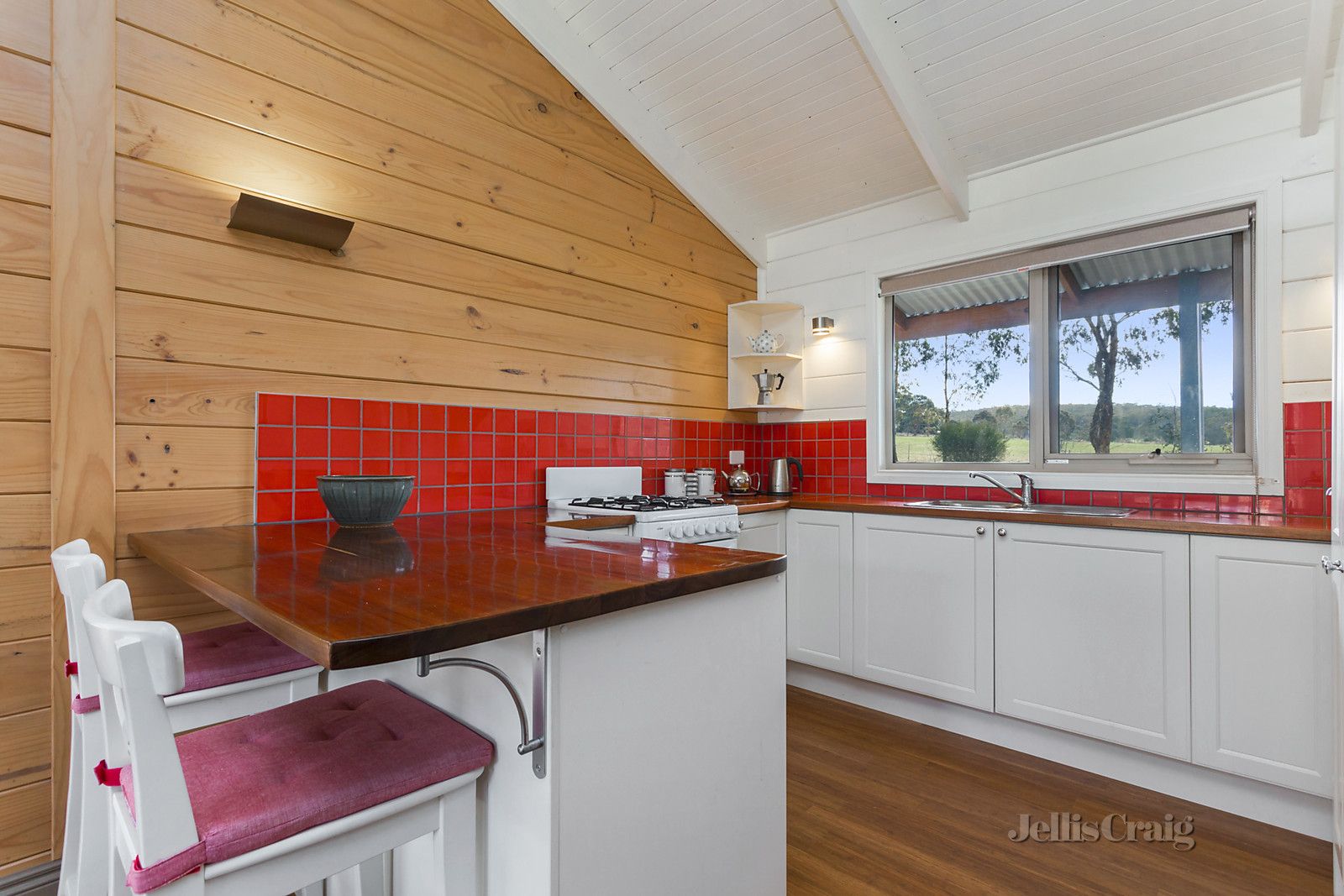 176 Gordons Road, Welshmans Reef VIC 3462, Image 2