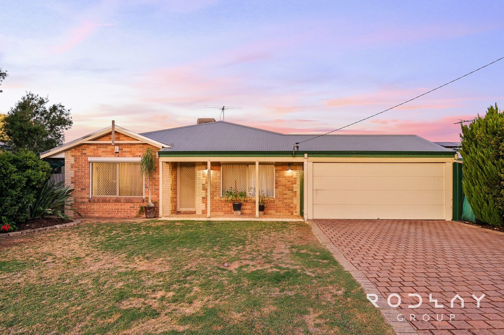 16 Bishop Cl, Seville Grove WA 6112, Image 0