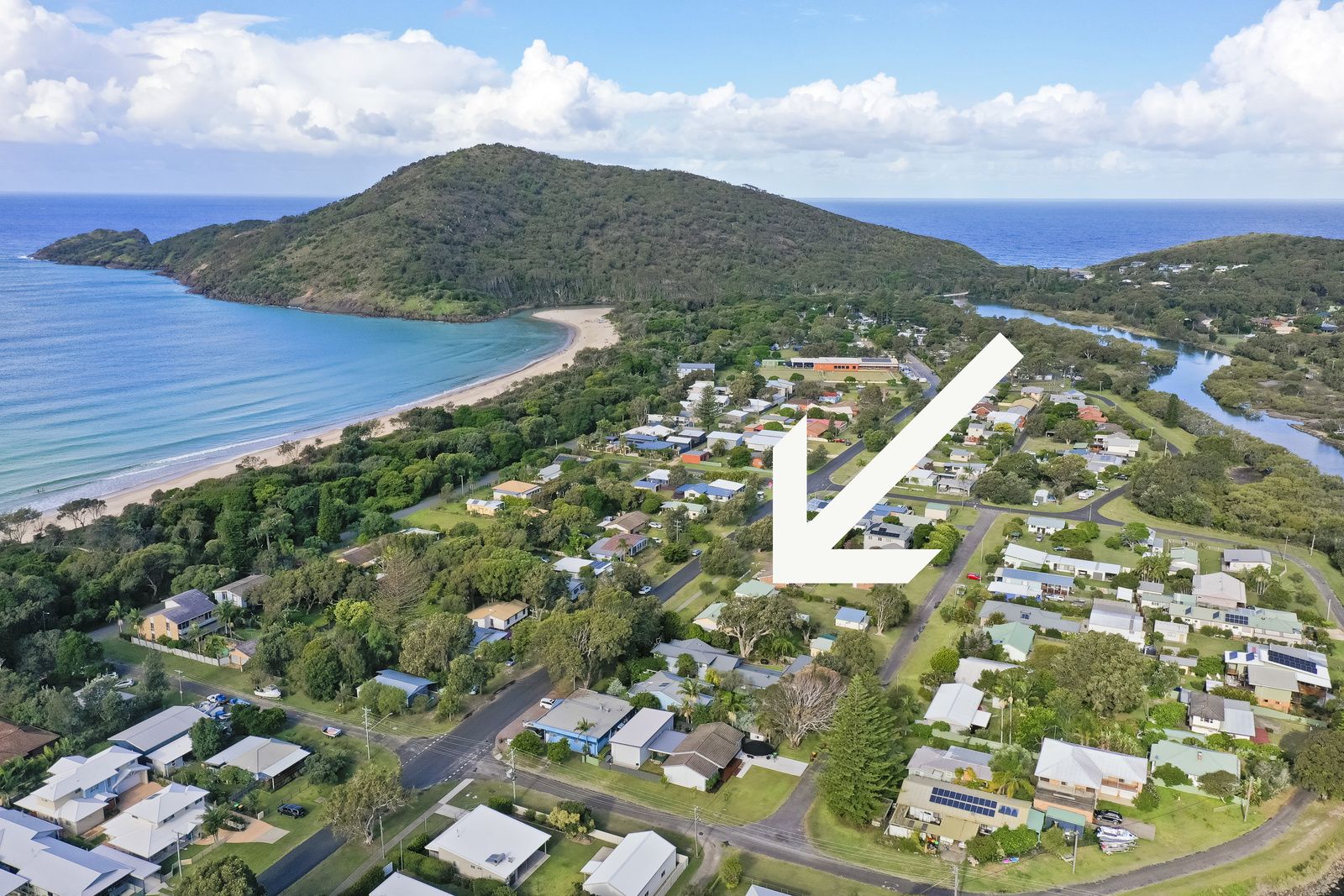 32 Straight Street, Hat Head NSW 2440, Image 1