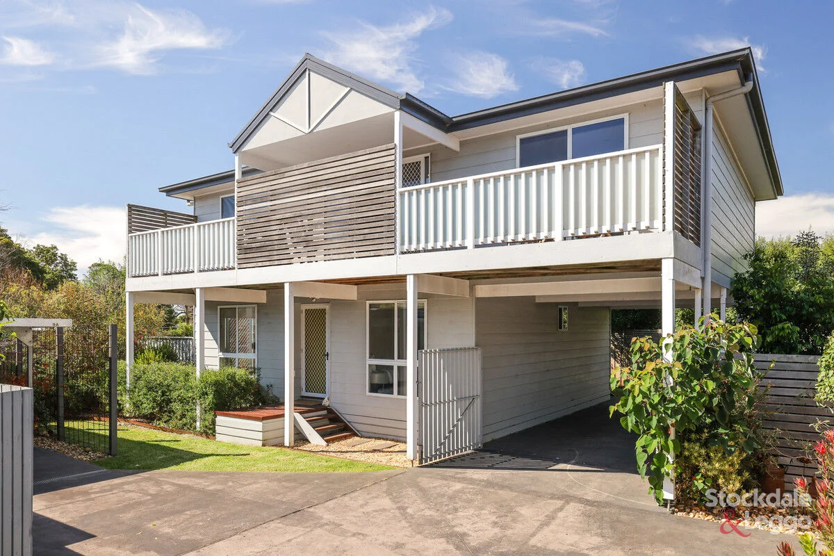 2/9 Shamrock Avenue, Cowes VIC 3922
