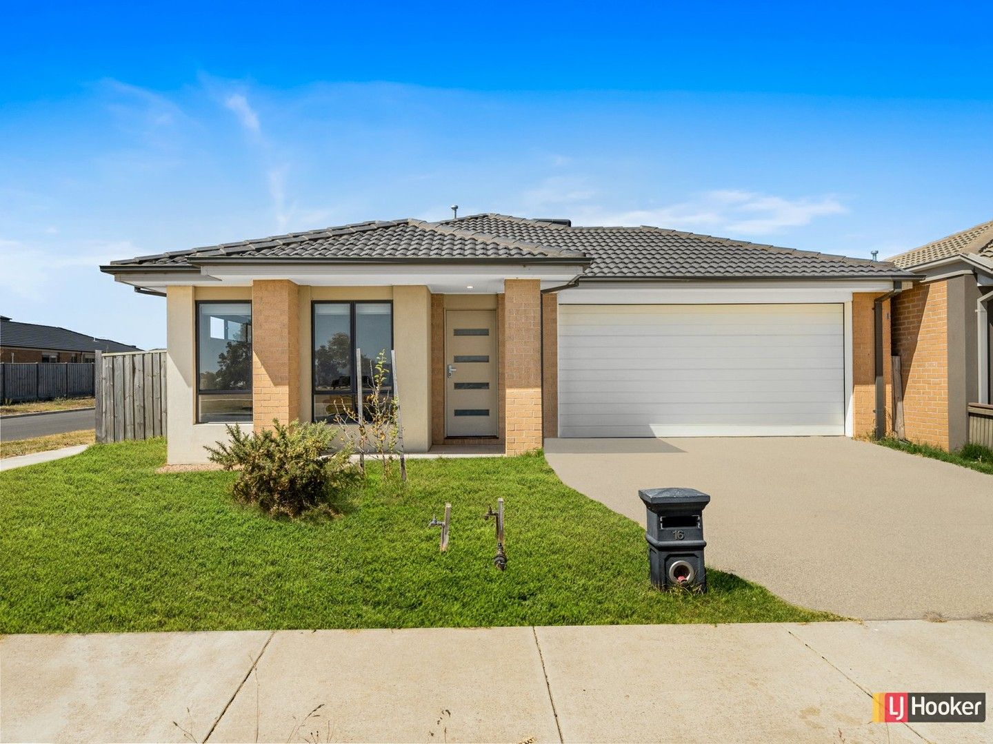 16 Silver Wattle Road, Mount Duneed VIC 3217, Image 0