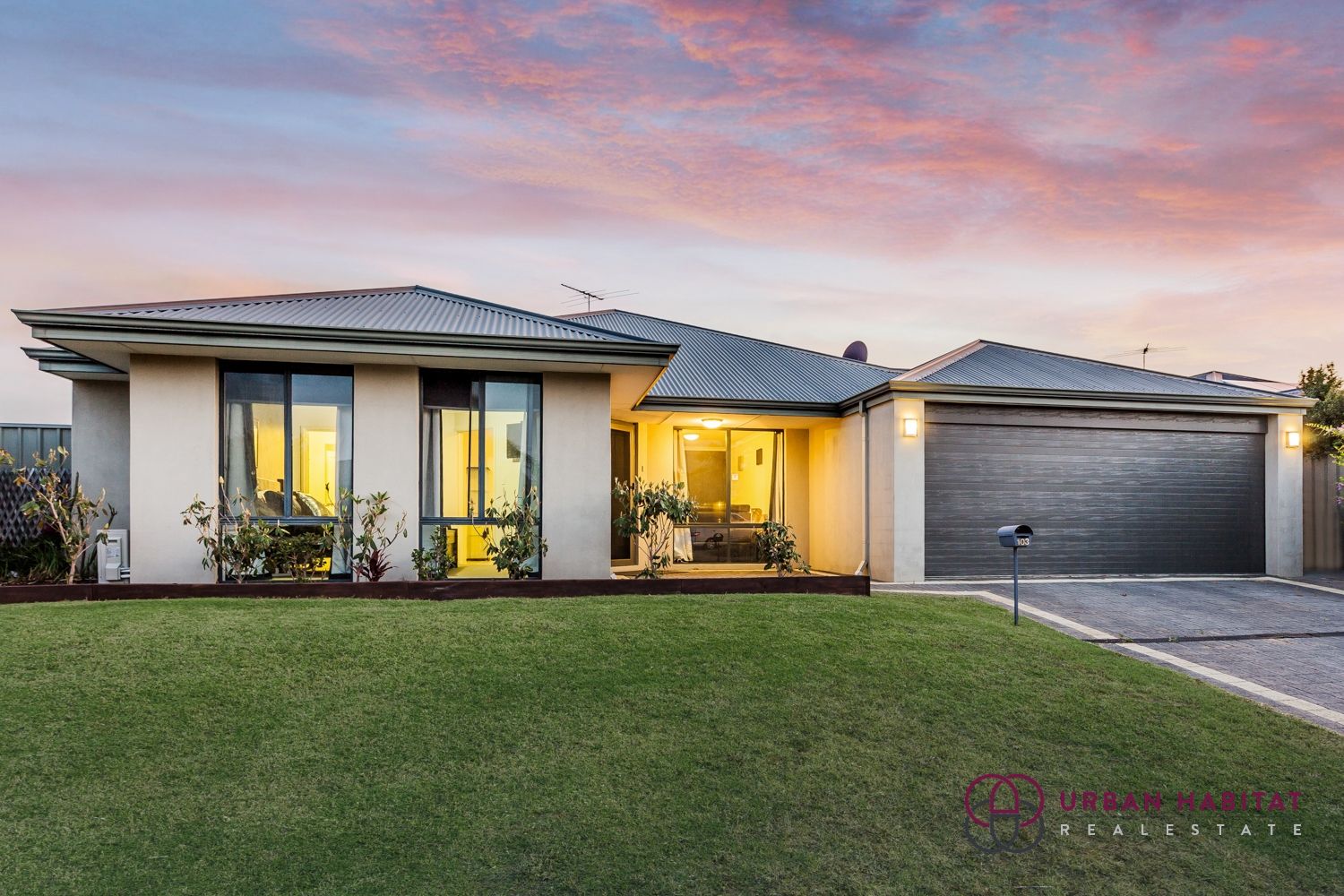 4 bedrooms House in 103 Dalrymple Drive LEDA WA, 6170