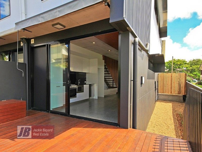 Townhouse 1/24 Attewell St, Nundah QLD 4012, Image 2