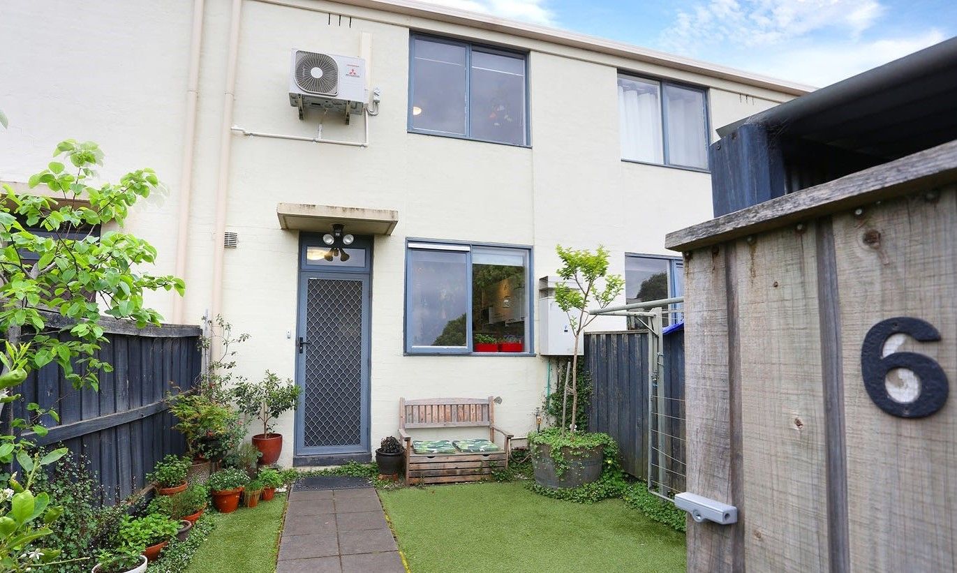 2 bedrooms Townhouse in 6/866 Pascoe Vale Road GLENROY VIC, 3046