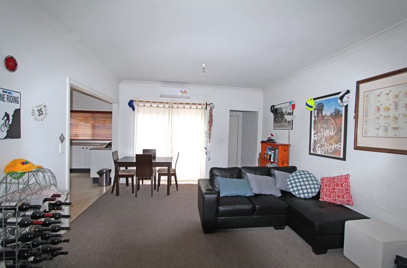 8/3-5 Clarence Street, Moss Vale NSW 2577, Image 2