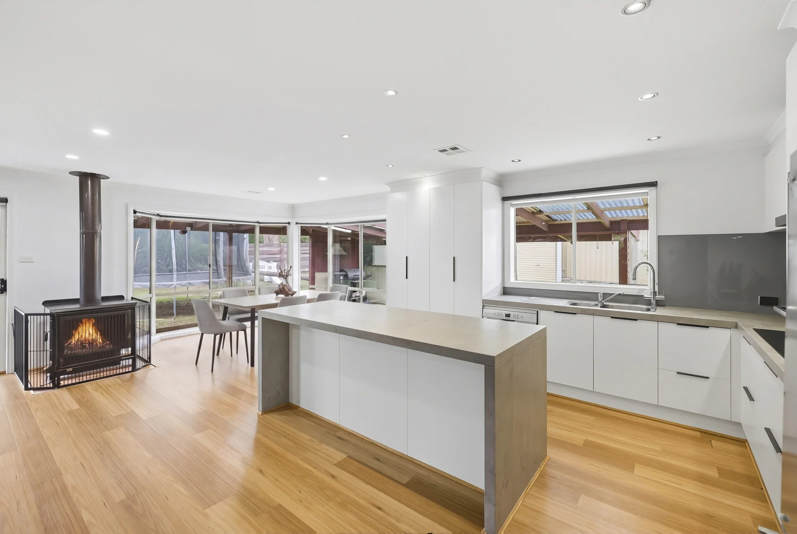 Additional image 3 of 10 Acacia Court, Romsey VIC 3434