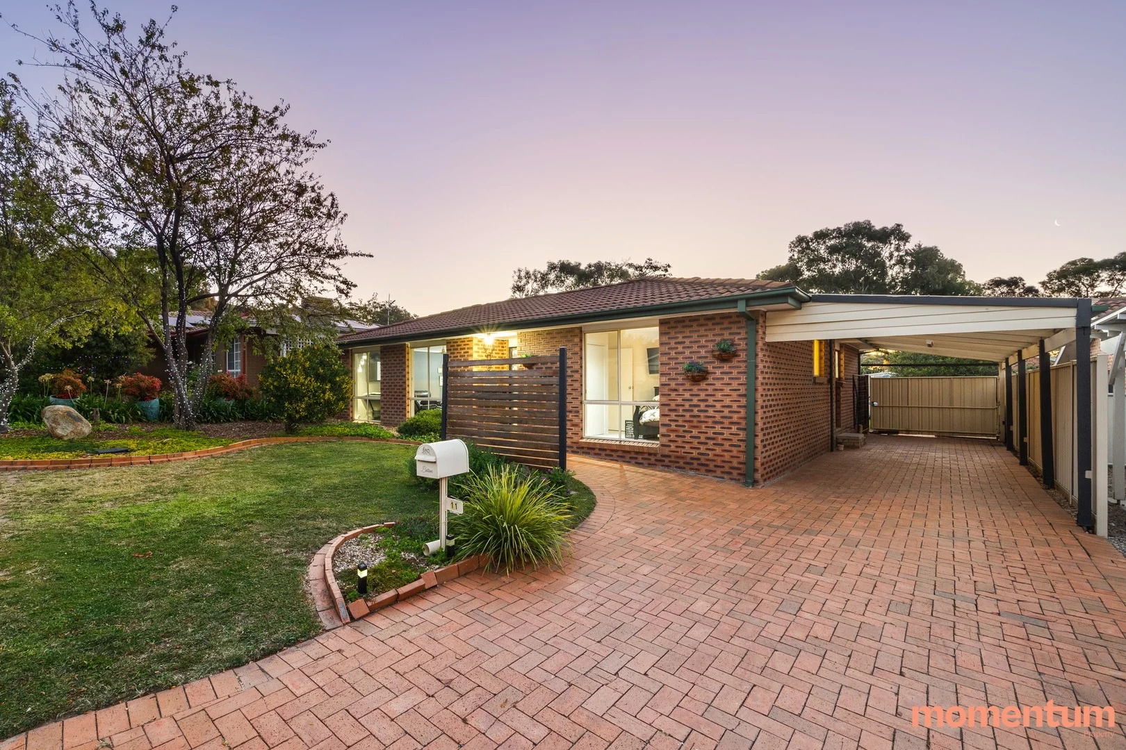 11 Moon Place, Gordon ACT 2906