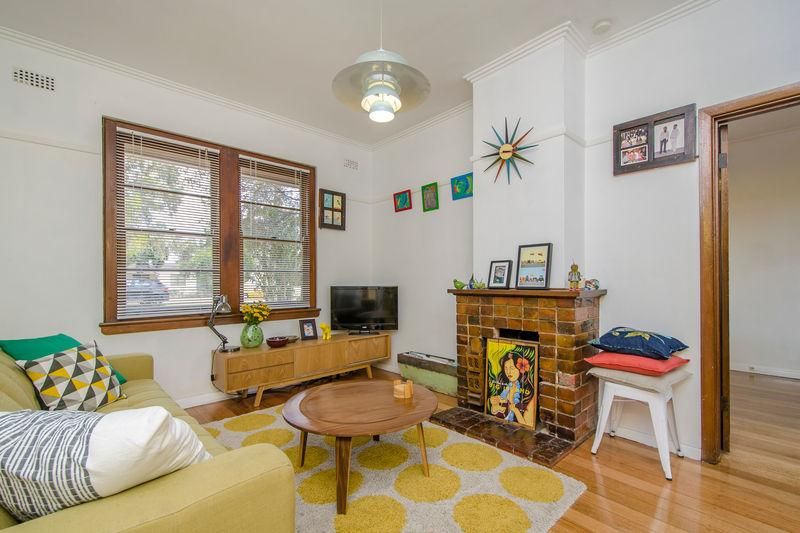 8 Park Crescent, WILLIAMSTOWN VIC 3016, Image 0