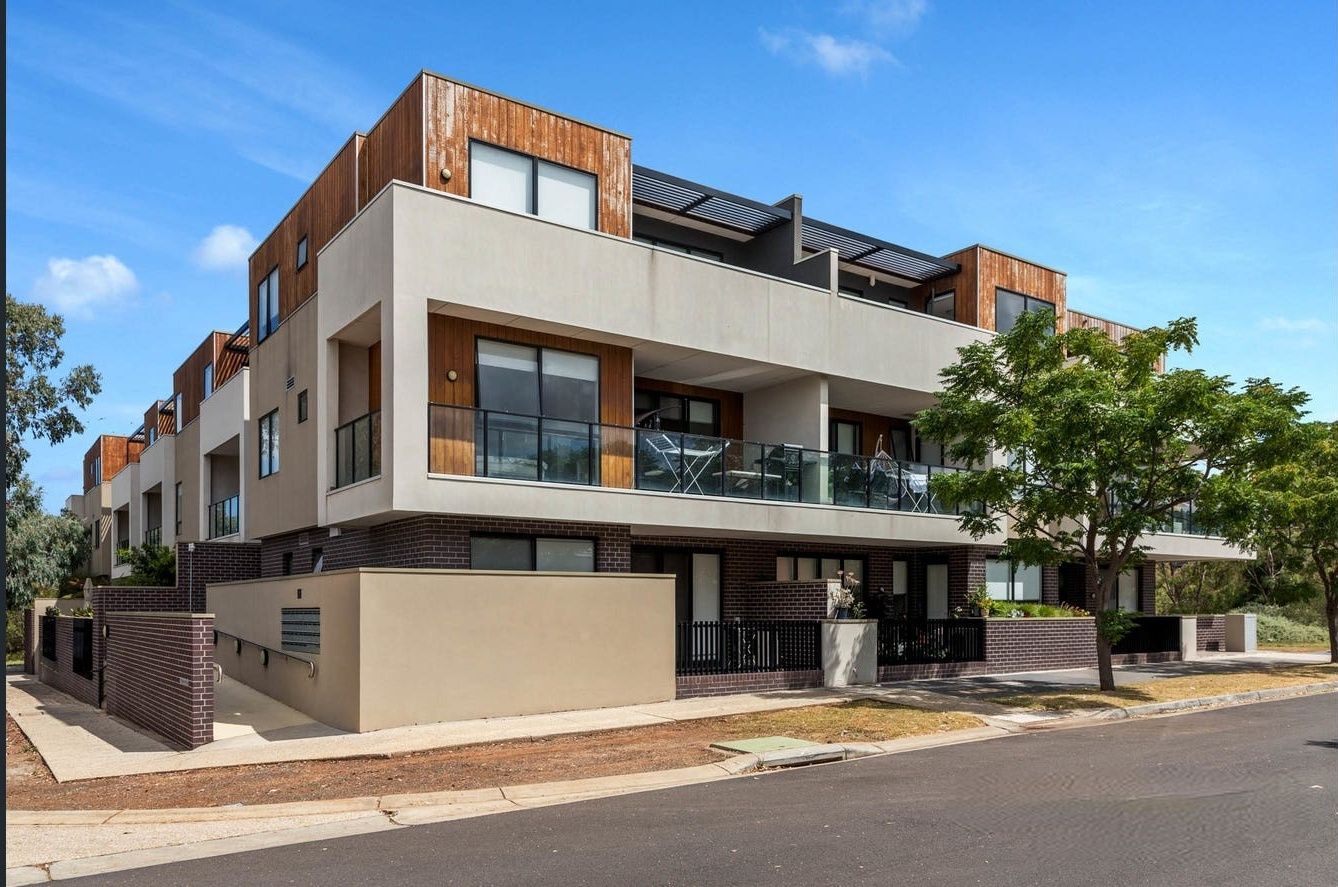 2 bedrooms Apartment / Unit / Flat in 21/2 Monckton Place CAROLINE SPRINGS VIC, 3023