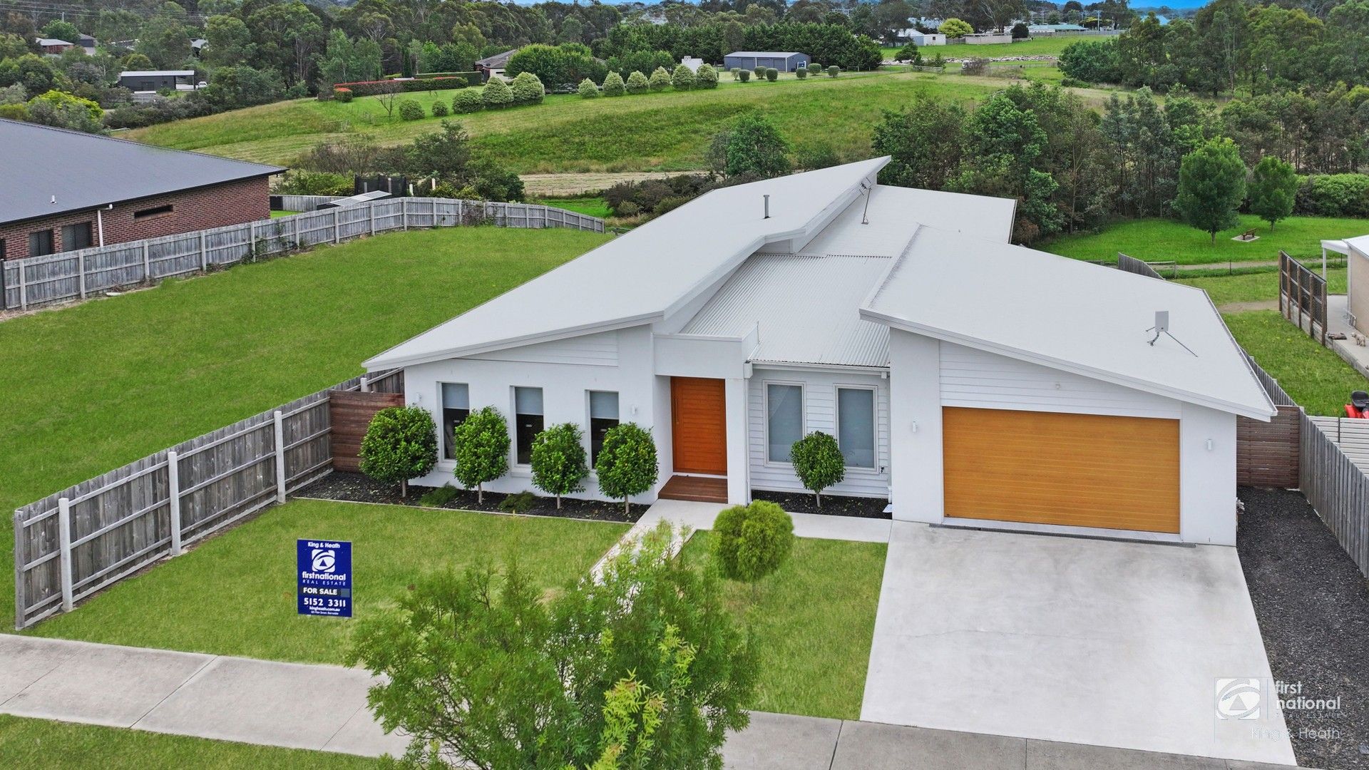 4 bedrooms House in 45 Eastern View Drive EASTWOOD VIC, 3875