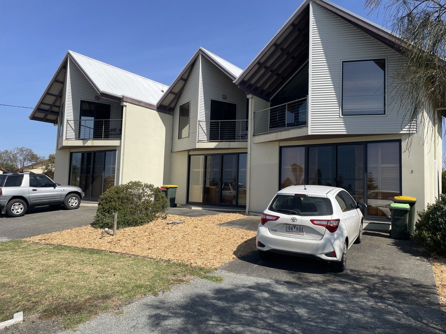 2 bedrooms Townhouse in 2/10 Bay Street PORT ALBERT VIC, 3971