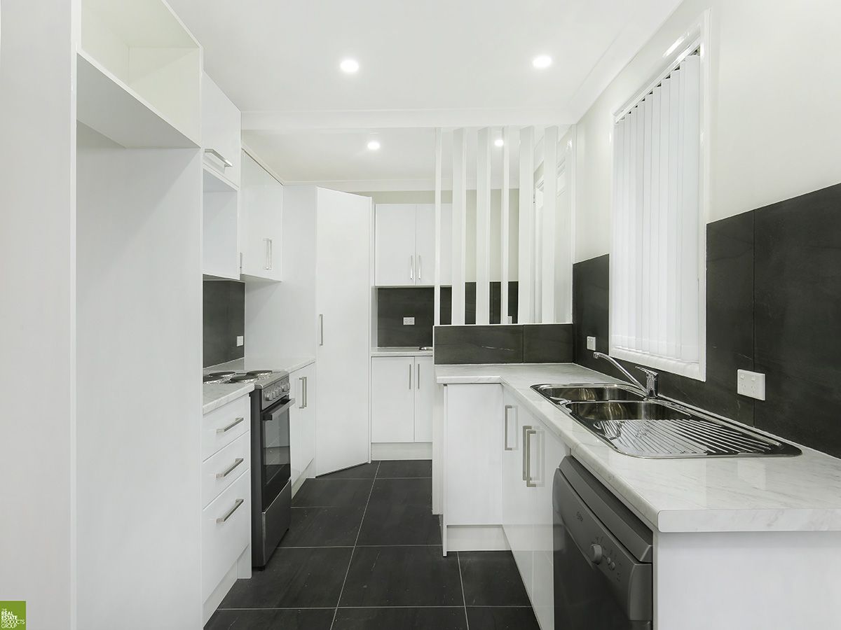 3 bedrooms House in 13 Cornwell Place BERKELEY NSW, 2506
