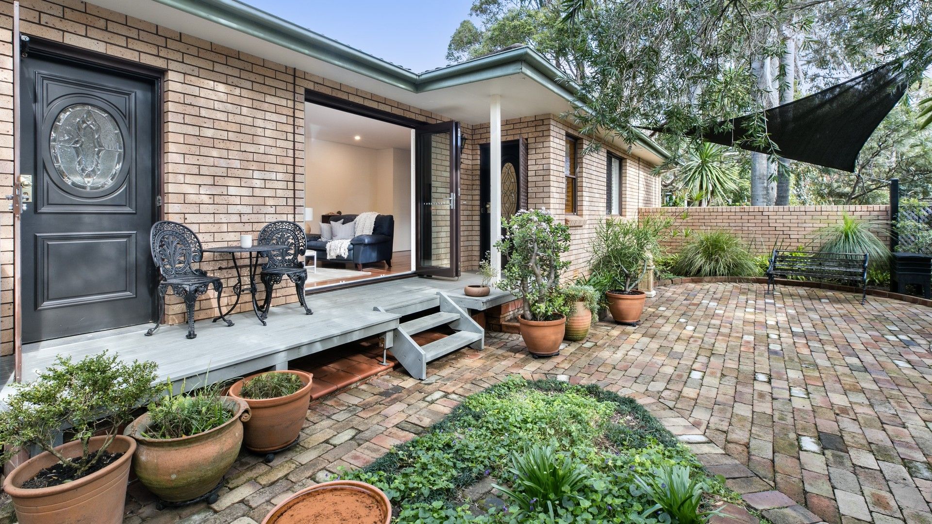 3 bedrooms Villa in 5/102 Kingsway WOOLOOWARE NSW, 2230