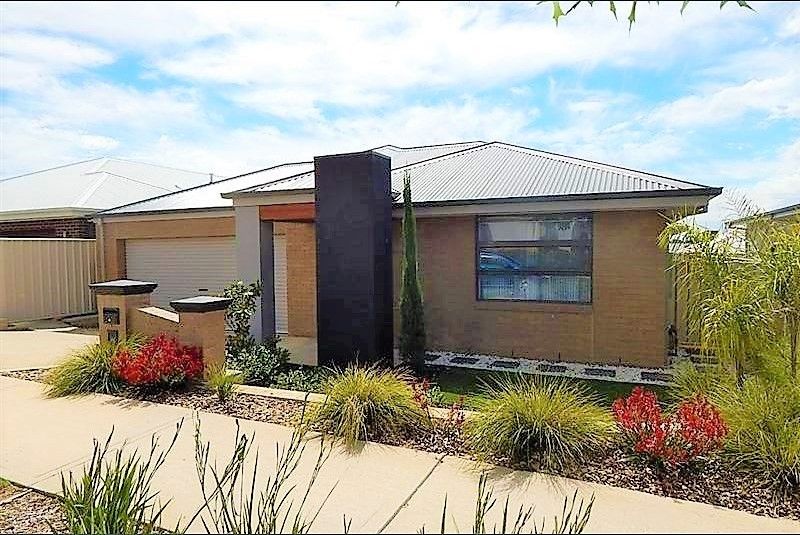 4 bedrooms House in 38 Victoria Cross Parade WODONGA VIC, 3690