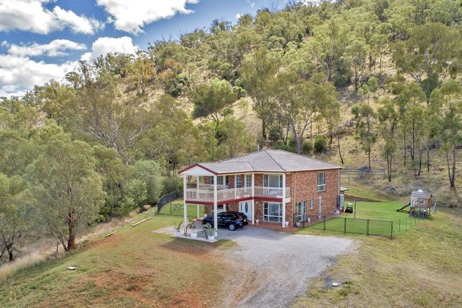 Picture of 82 Valley Drive, TAMWORTH NSW 2340