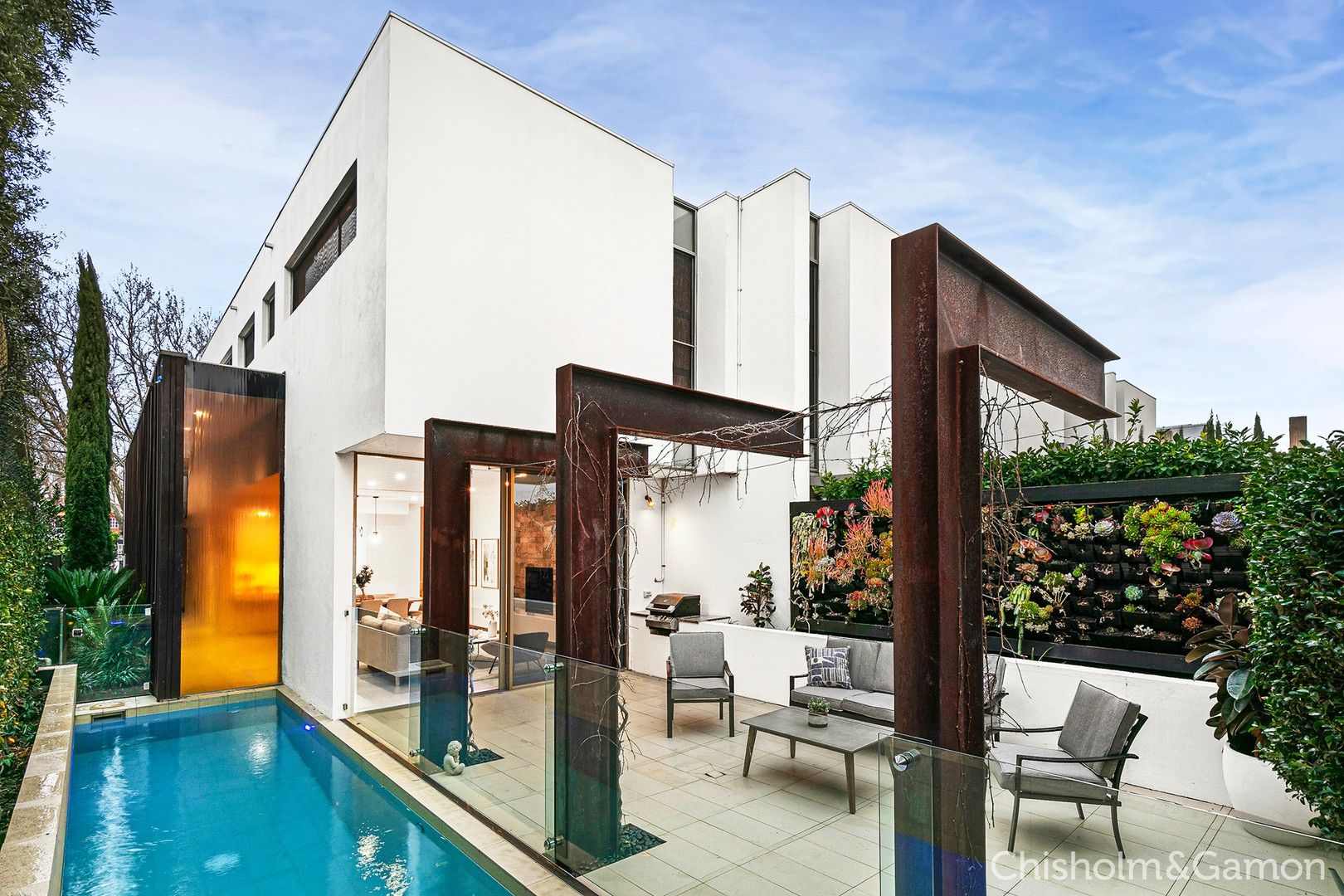4 bedrooms House in 34 Foam Street ELWOOD VIC, 3184