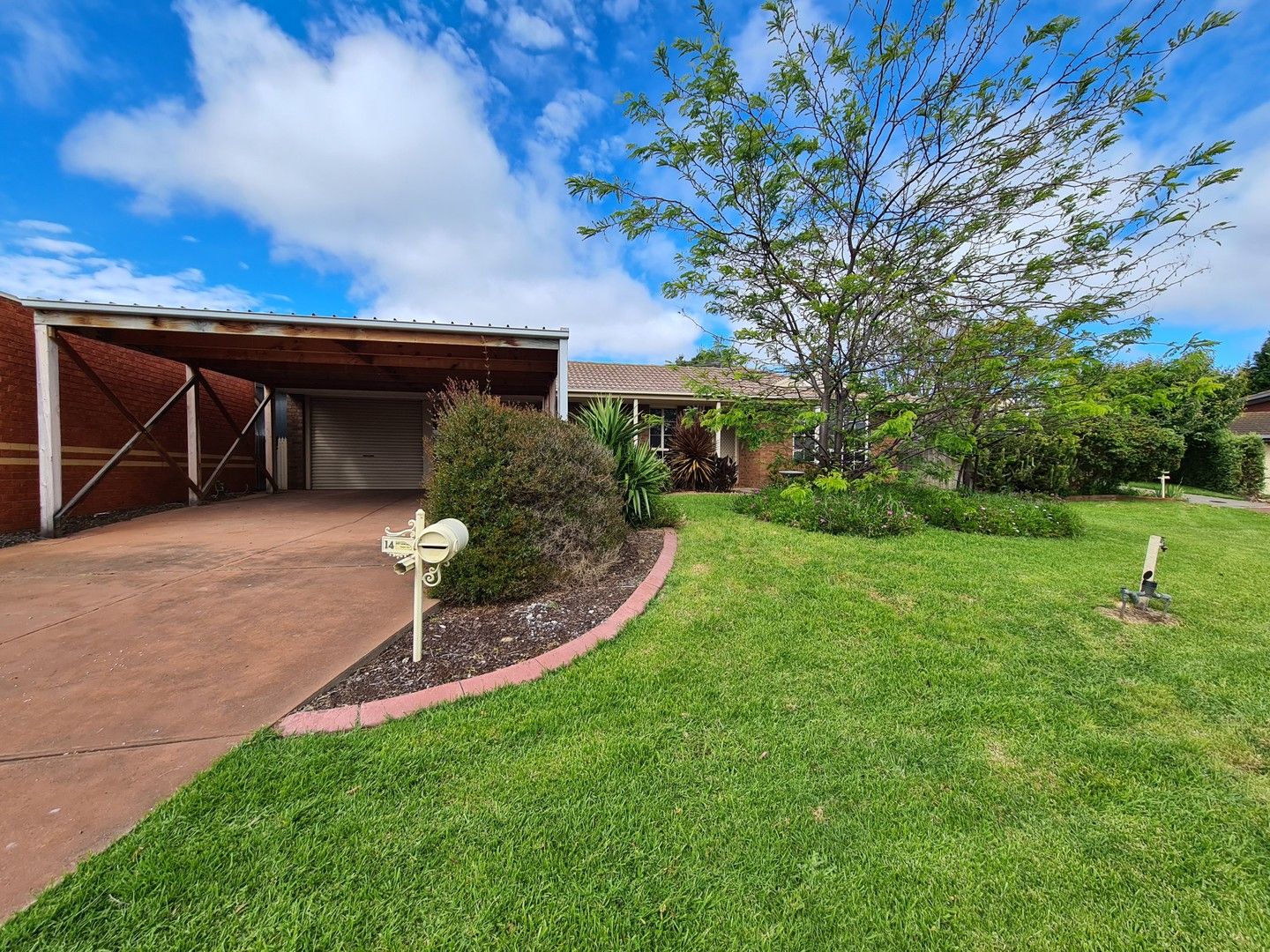 3 bedrooms House in 14 Woodvale Court BELL PARK VIC, 3215