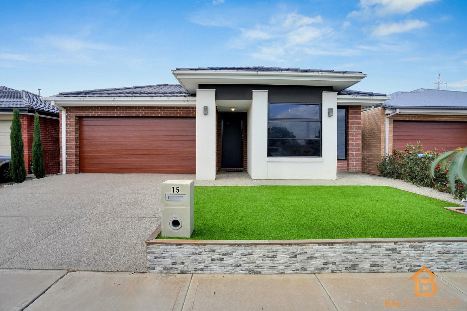 4 bedrooms House in 15 Closette Circuit TARNEIT VIC, 3029