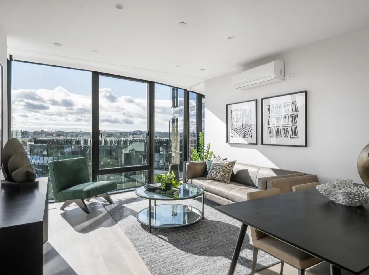 2 bedrooms Apartment / Unit / Flat in 1001/605 St Kilda Road MELBOURNE VIC, 3000