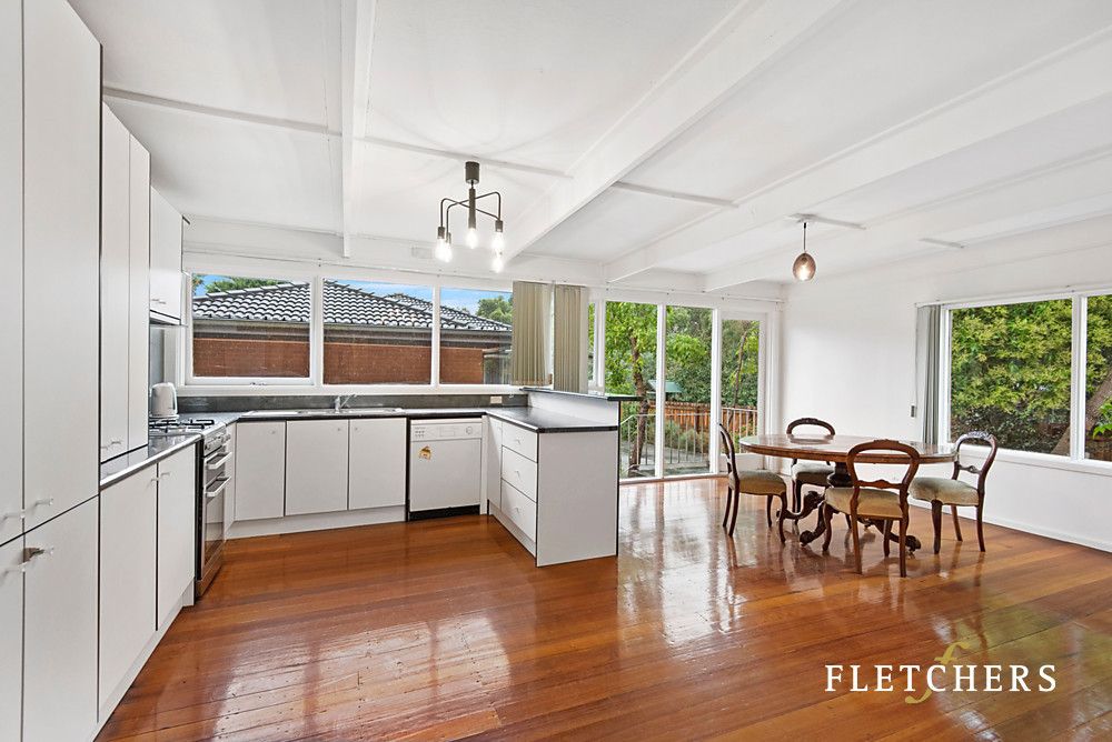 3 bedrooms Apartment / Unit / Flat in 1/3 Tasman Avenue NUNAWADING VIC, 3131
