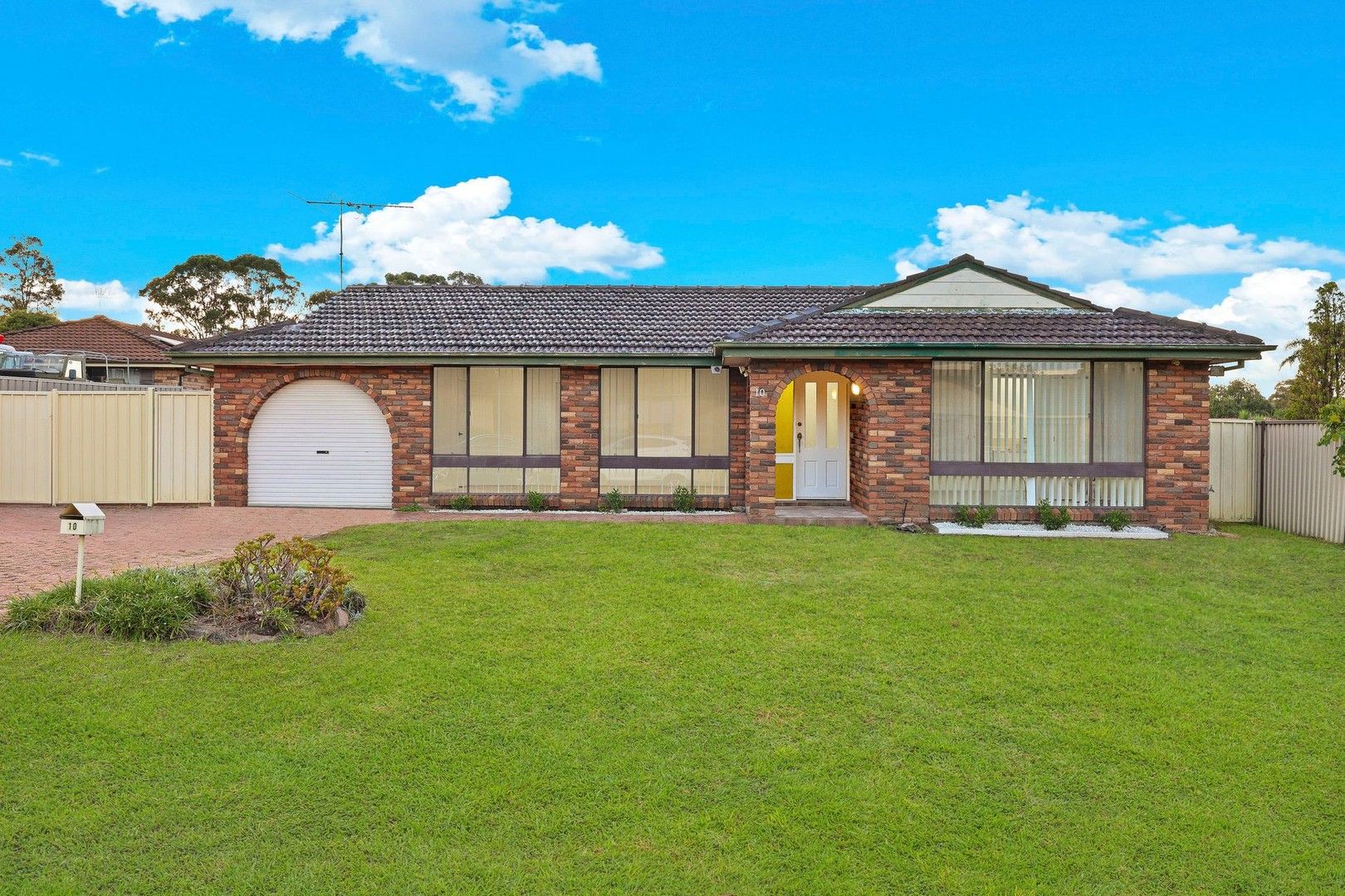 10 & 10A Mildara Place, Edensor Park NSW 2176, Image 0