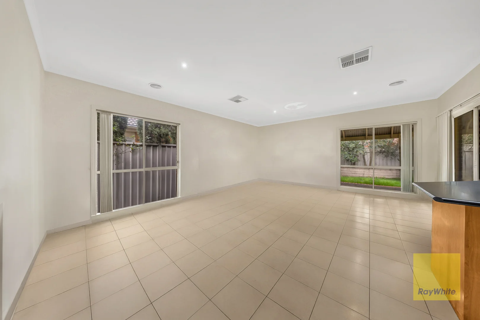 Additional image 12 of 29 Holmes Way, Caroline Springs VIC 3023