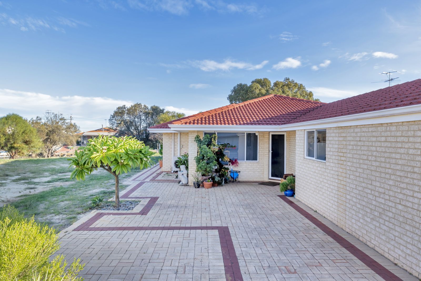 32 Willow Gardens, South Yunderup WA 6208, Image 2