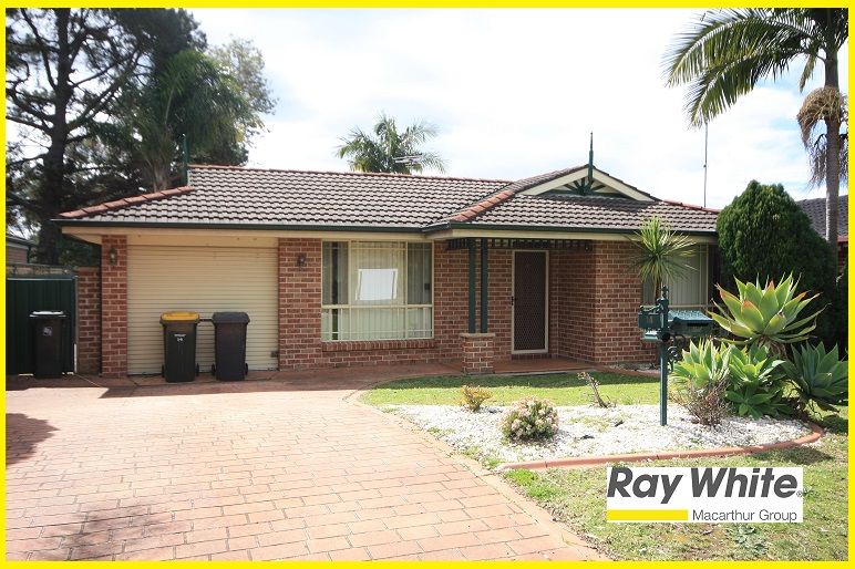 3 bedrooms House in 14 Spence Place ST HELENS PARK NSW, 2560