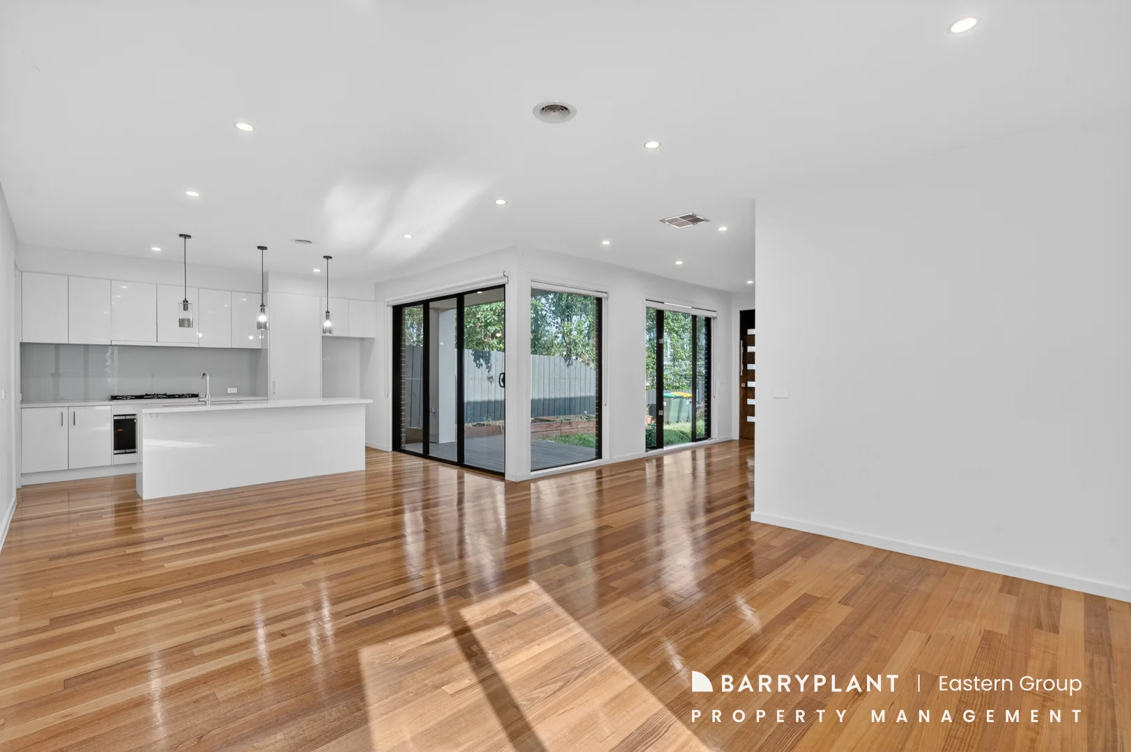 Additional image 2 of 1/33 Shady Grove, Nunawading VIC 3131