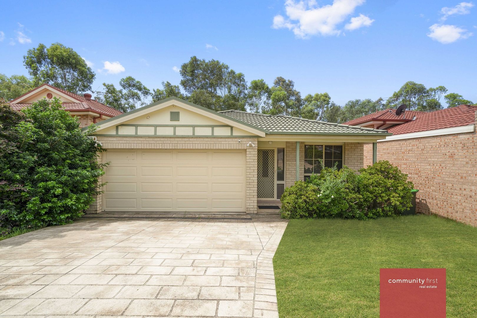 6 Lloyd Place, Casula NSW 2170 Domain