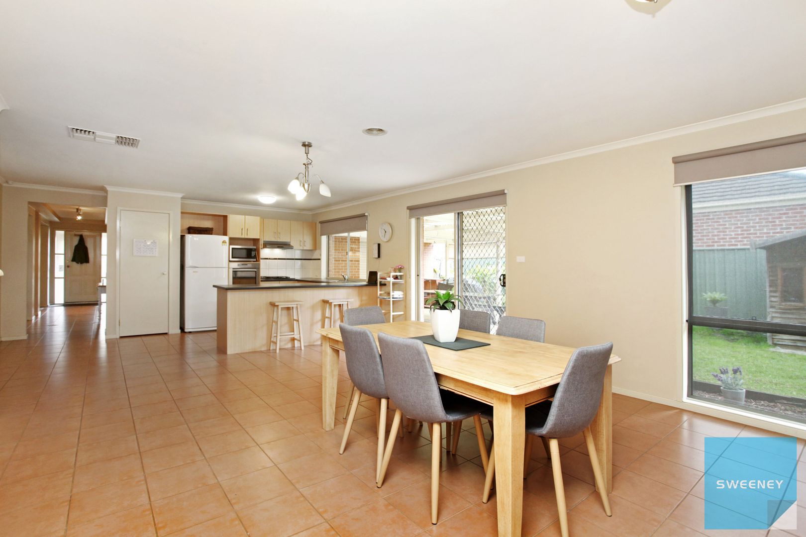 2 Northampton Crescent, Caroline Springs VIC 3023, Image 2