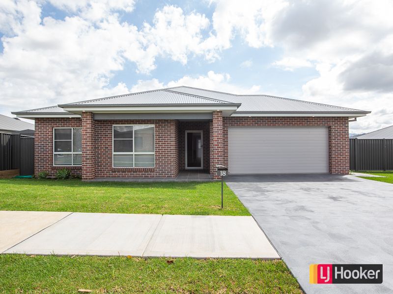 18 Grand Meadows Drive, North Tamworth NSW 2340, Image 0