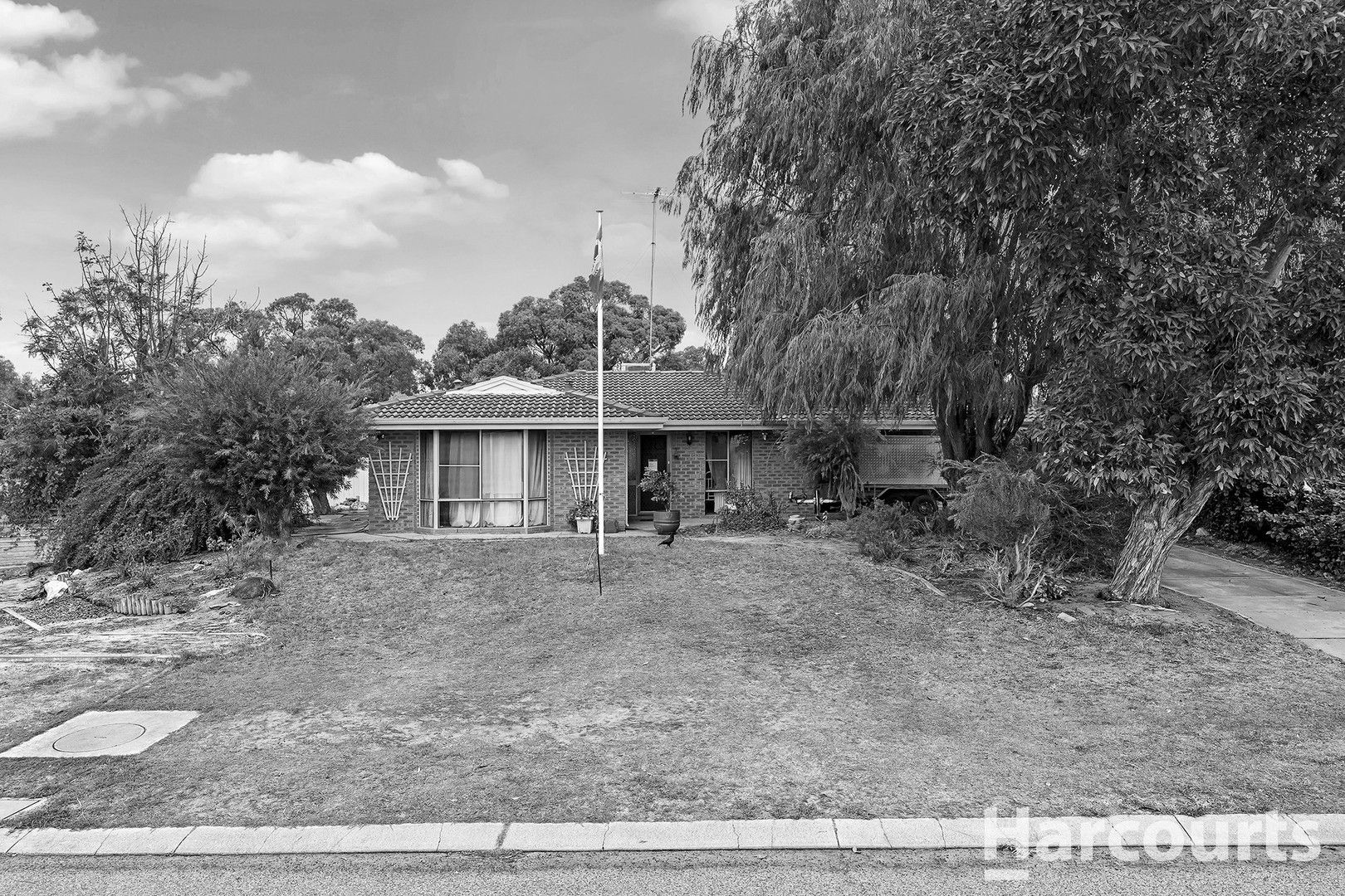 8 Matlock Place, Dudley Park WA 6210, Image 0