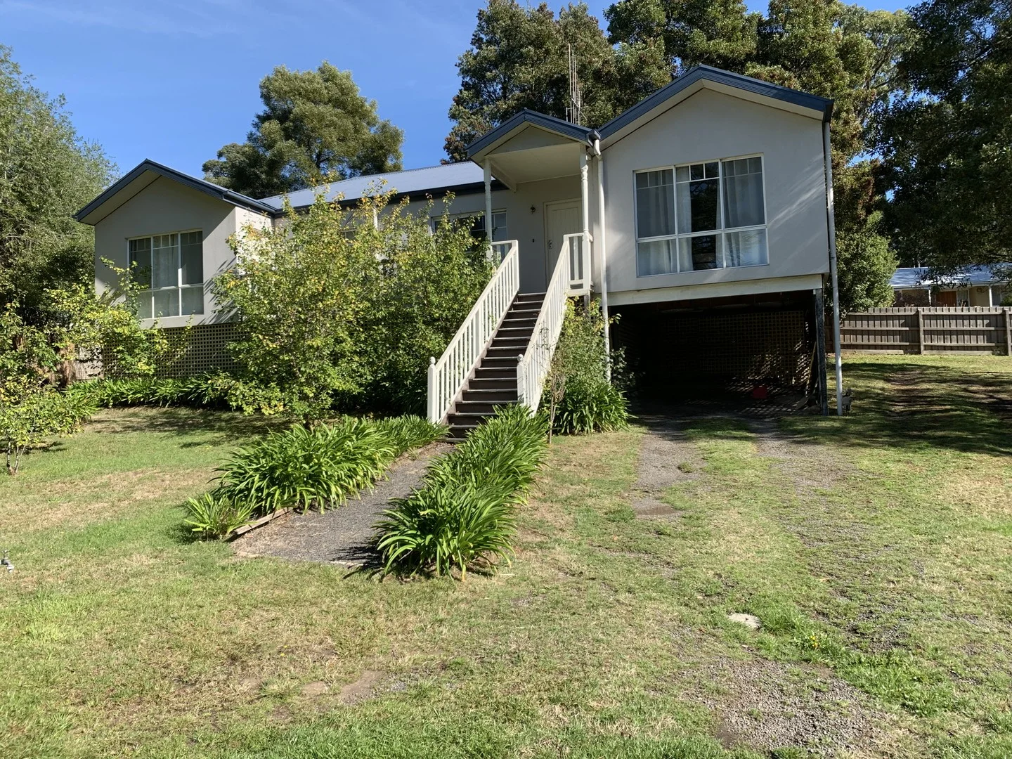 Primary image of 5 Brian Road, Woodend VIC 3442