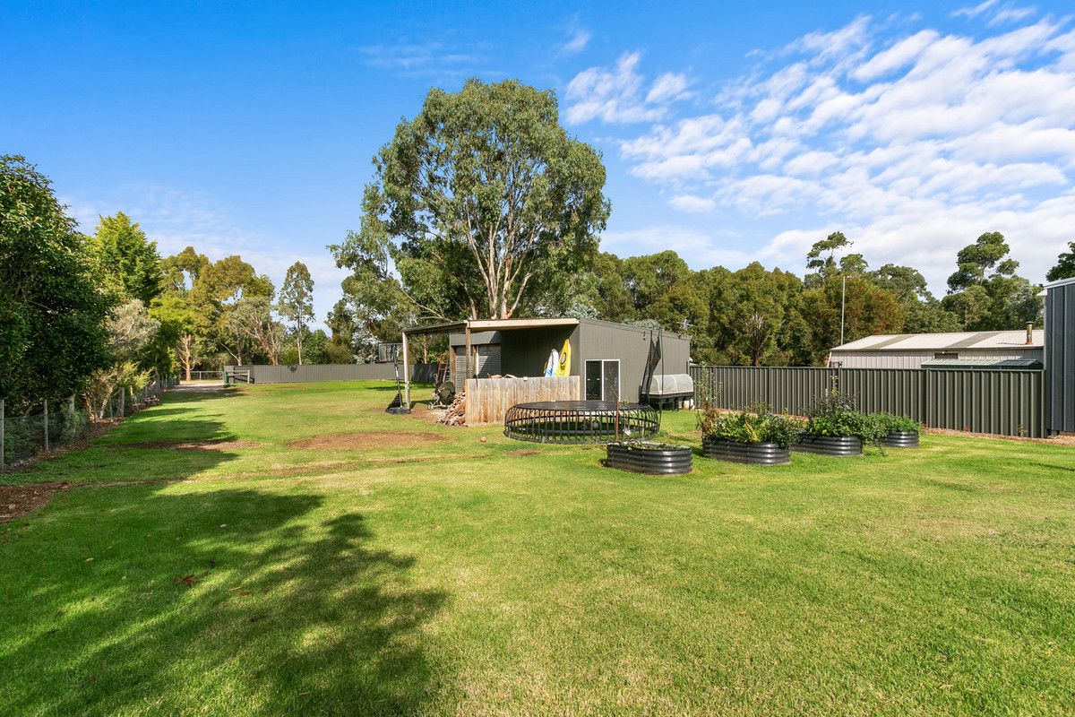 8 Thomson Street, Stratford VIC 3862, Image 2