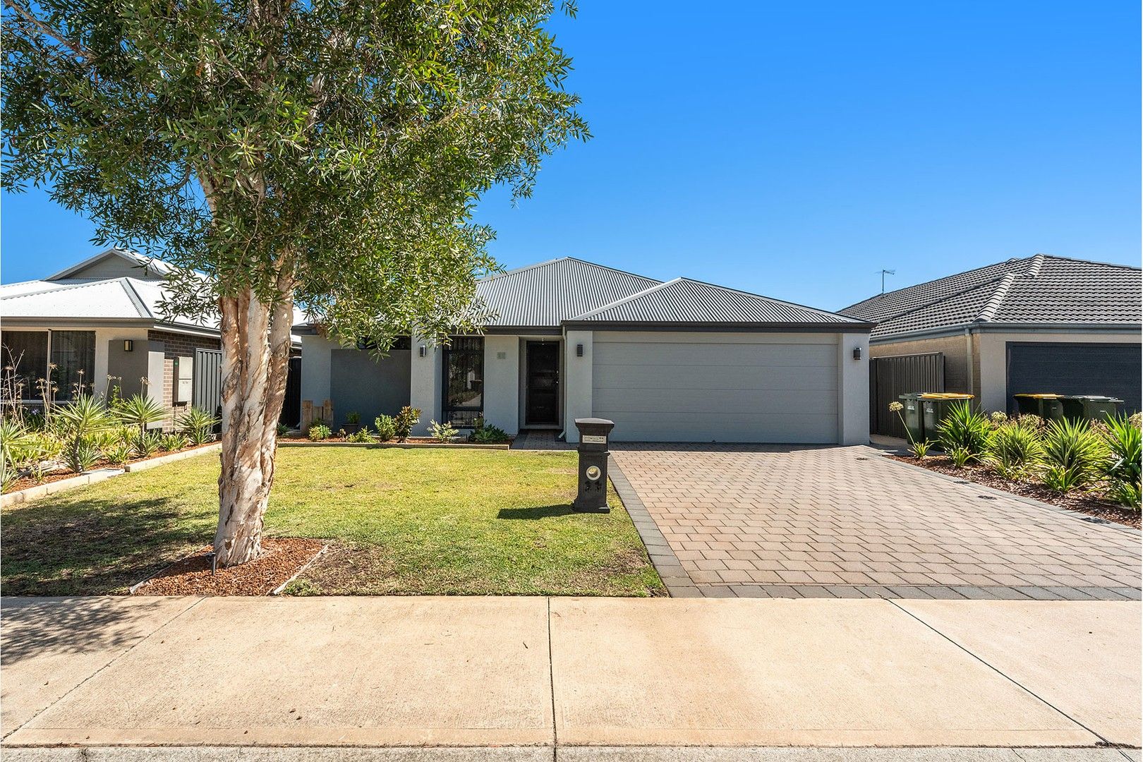 4 bedrooms House in 11 Sebago Street WELLARD WA, 6170